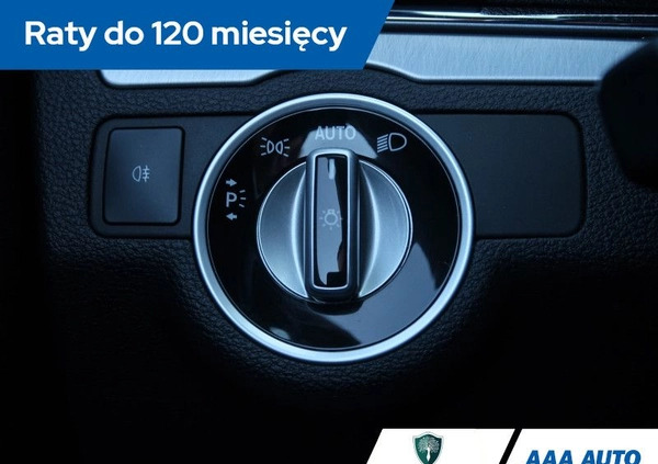 Mercedes-Benz Klasa E cena 53000 przebieg: 229903, rok produkcji 2011 z Poddębice małe 379